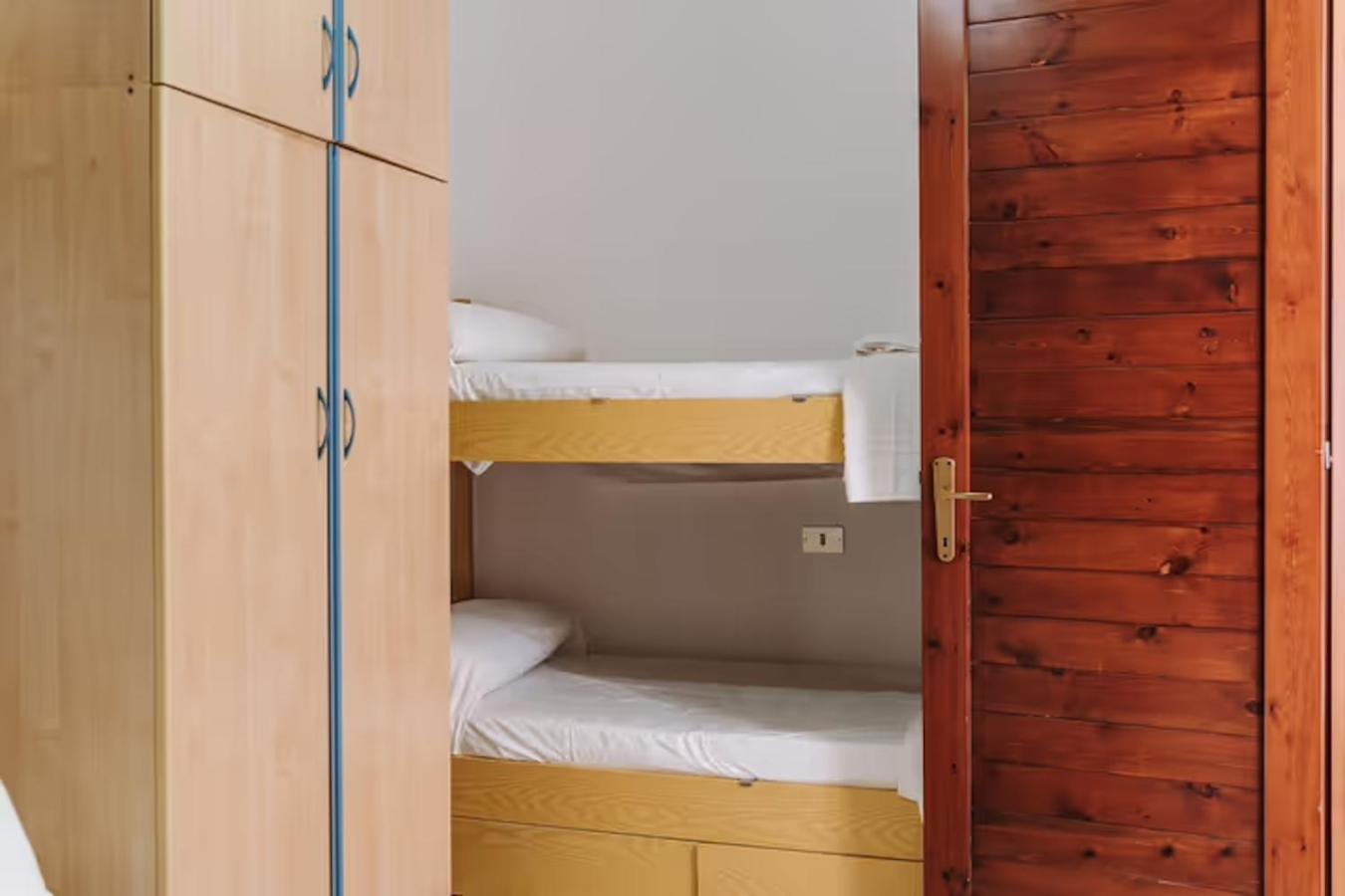 Ferienwohnung Casa Pinus Pula Exterior foto